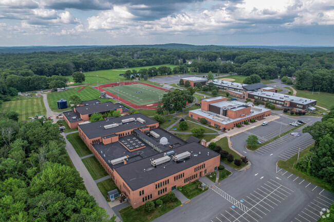 Dover-Sherborn Regional High School, Rankings & Reviews - Homes.com