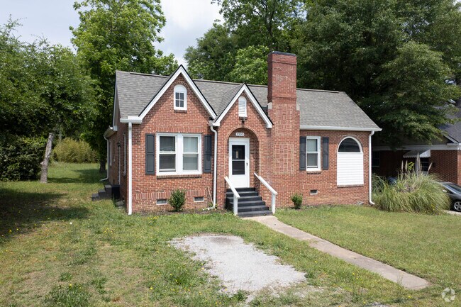 Windemere Springs has many Tudor-inspired cottages.