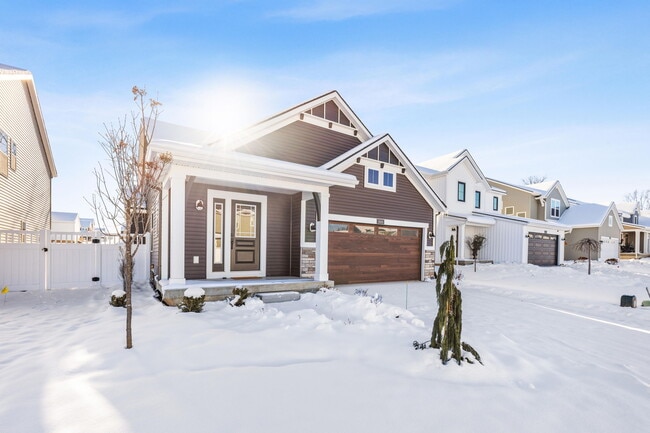 1666 Bayleaf Dr, Byron Center, MI 49315 - photo 2