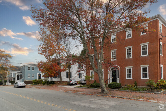 Common Pasture has many historic homes.