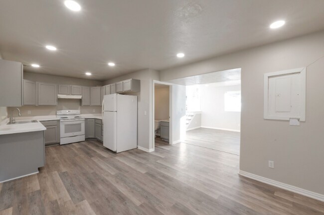 470 W 1600 S unit 476, Orem, UT 84058 - photo 5