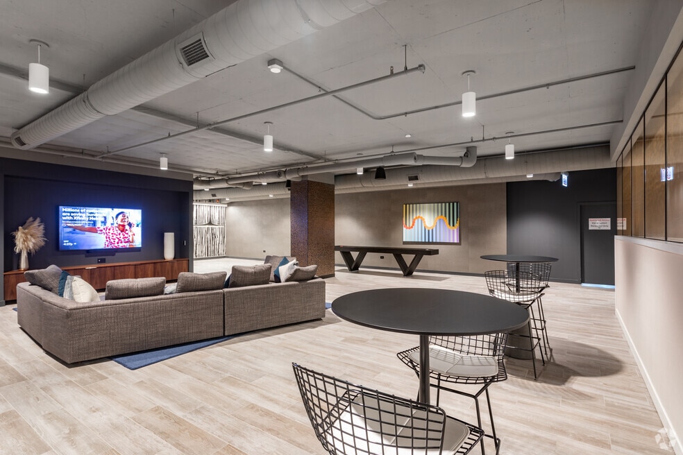 Cascade, Chicago, IL 60601 - photo 2