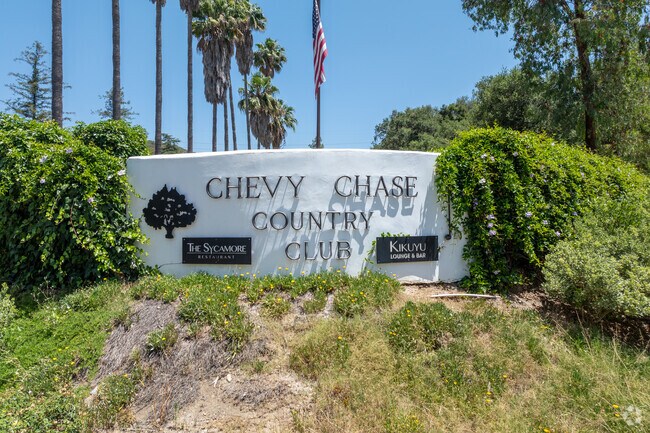 Nestled in the Verdugo Mountains, Chevy Chase Country Club offers a lush canyon retreat with rolling hills and towering oak, cypress, and sycamore trees framing its historic golf course.