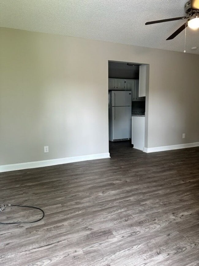 216 Colonial Heights Rd unit 2, Kingsport, TN 37663 - photo 3