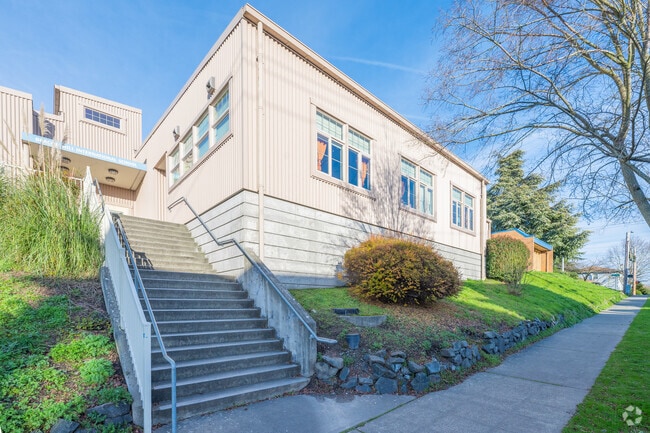 Beacon Hill International School