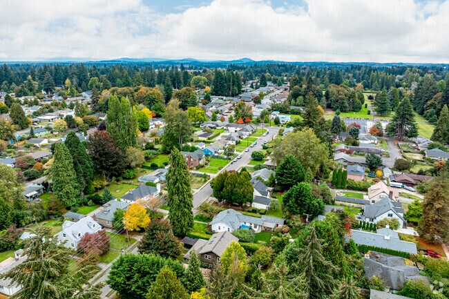 Carlyon-North homes offer convenience and comfort in a scenic setting.