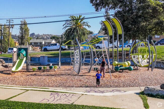 Lake Dalwigk Park has all your kids need to play all afternoon long in South Vallejo.