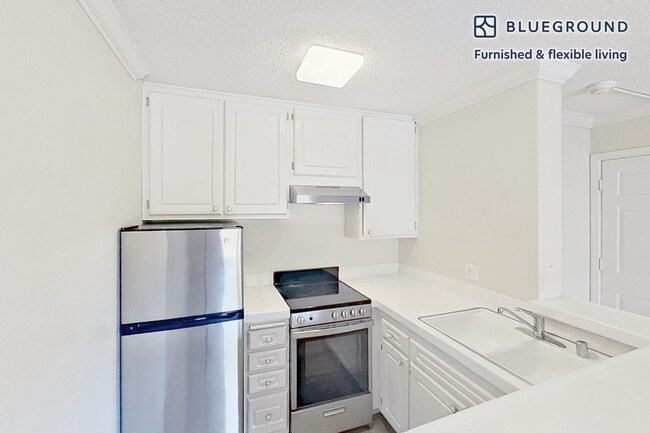 555 W Middlefield Rd unit FL3-ID6661A, Mountain View, CA 94043 - photo 6