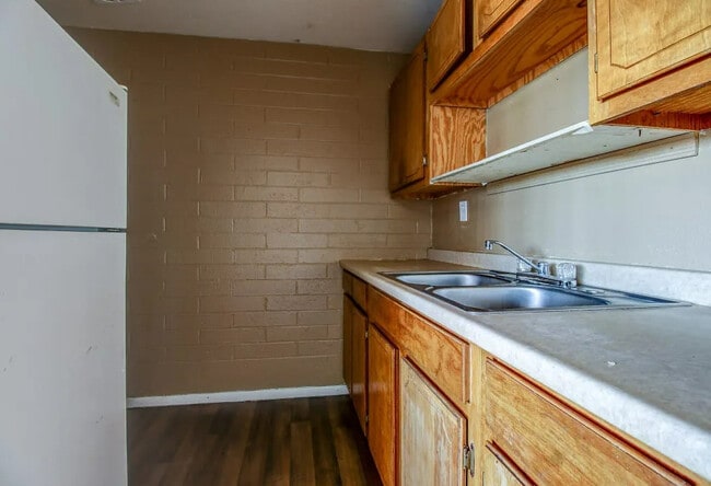 The Axis - Tucson Apartments, Tucson, AZ 85706 - photo 4