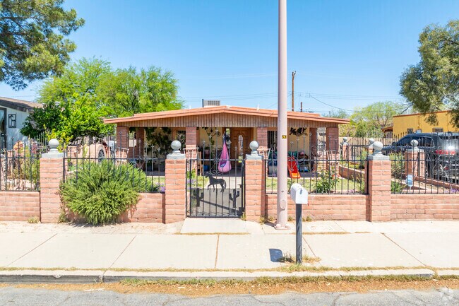 Fairgrounds is home to beautifully preserved Craftsman bungalows, each with wide porches and handcrafted charm.