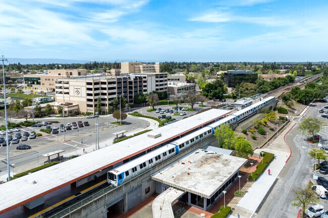 Glenmoor residents enjoy convenient commutes with easy access to the Fremont BART Station.