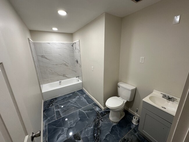 476 Mineral Rd, Memphis, TN 38120 - photo 3