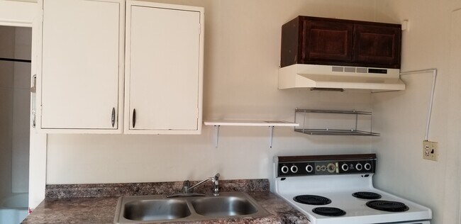 583 Pleasant St unit 3, Chambersburg, PA 17201 - photo 3