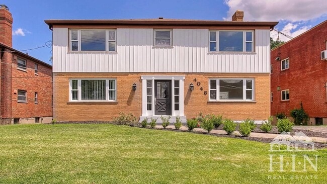 4048 Longford Dr unit 4, Cincinnati, OH 45236 - photo 2