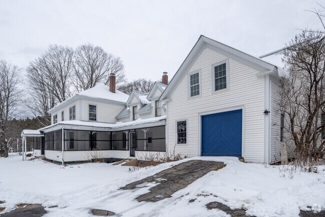 Many homes in Denmark echo the New England look—clean shapes, cozy porches, and a heritage feel rooted in rural craftsmanship.