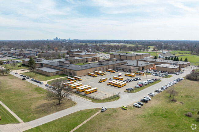 Northwest Middle School is a good place to learn.