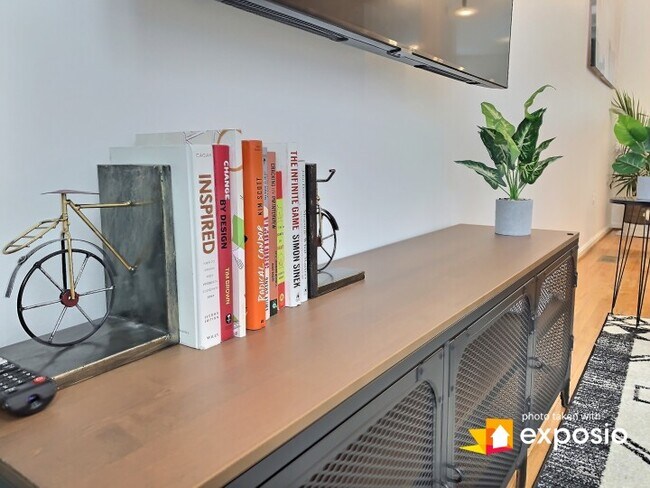 14631 Thera Way unit LL Den, Centreville, VA 20120 - photo 3