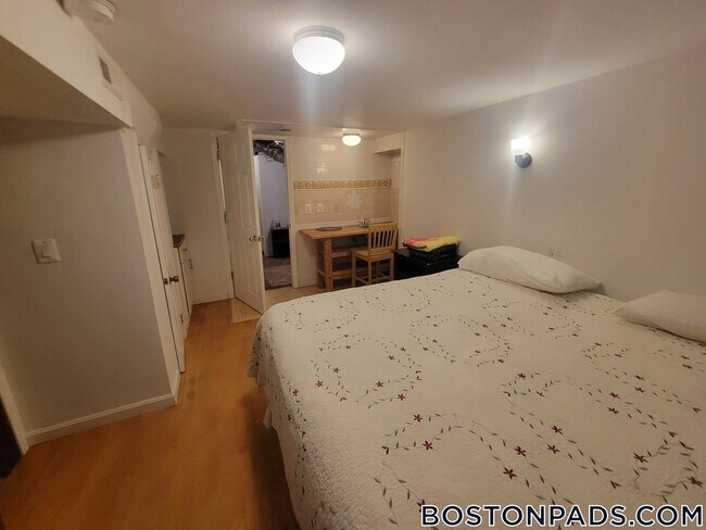 17 Holman St unit 1, Allston, MA 02134 - photo 2
