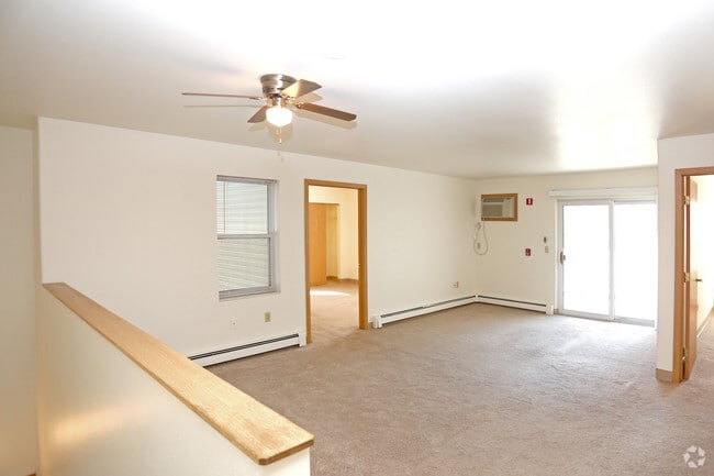 Otter Creek Apartments, Eau Claire, WI 54701 - photo 7