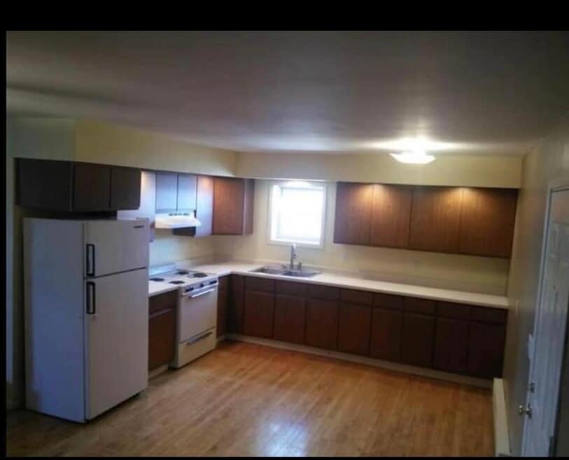 4130 Clover Rd unit B, Manitowoc, WI 54220 - photo 1