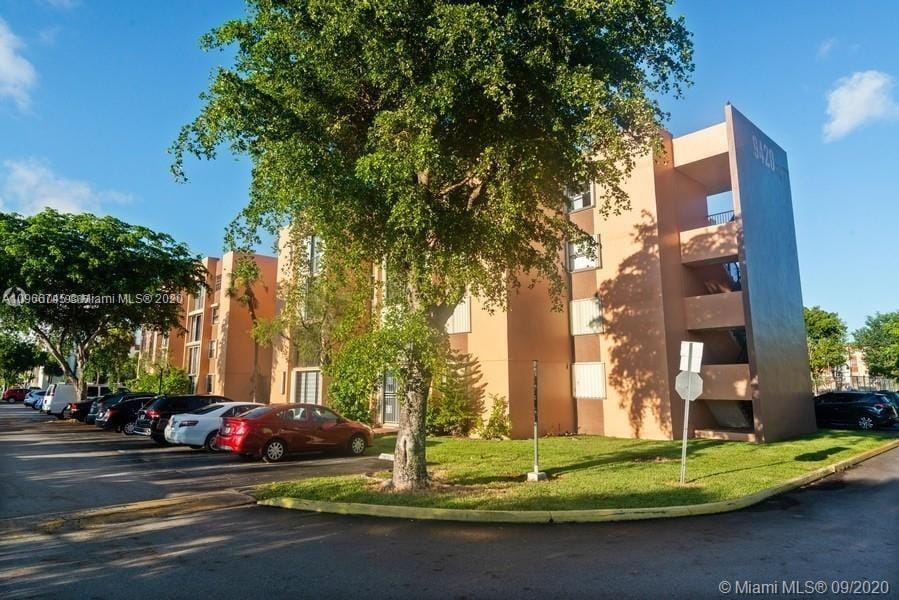 9431 SW 4th St, Miami, FL 33174 - photo 1