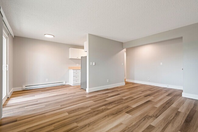 LOW RENTS | Unionaire Apartments | NEW MANAGER!, Tacoma, WA 98405 - photo 6