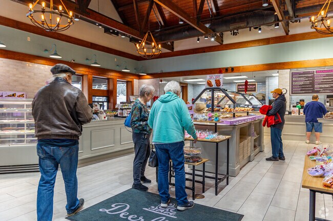 Deerfield's Bakery is a popular spot for cakes and pastries in Buffalo Grove's Town Center.