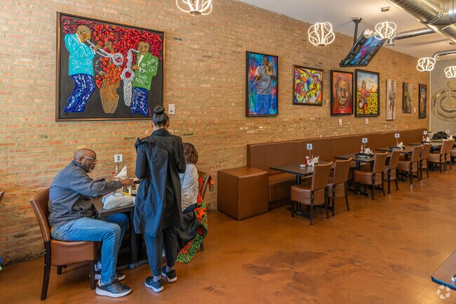 Let’s Eat To Live serves healthy twists on classic soul food in West Woodlawn.