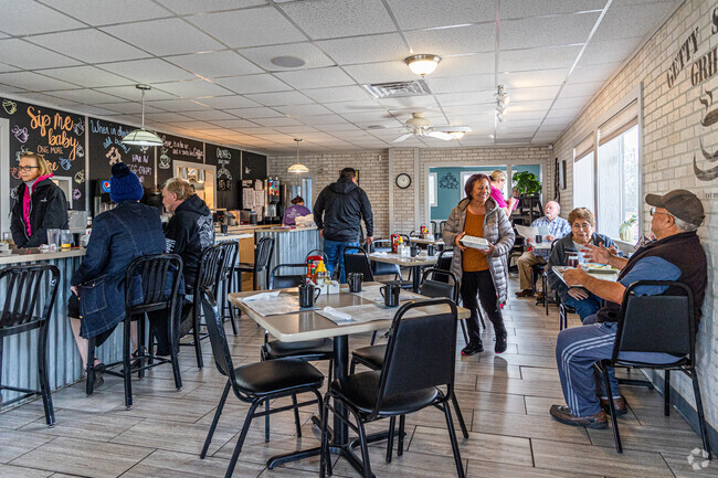 The Getty Street Grill is a popular Muskegon restaurant near the Marquette neighborhood.