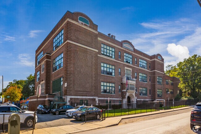 School 30 teaches kindergarten through eighth grade and earns a B from Niche.