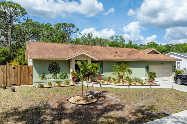 Fruitville has lovely craftsman style homes with bright coastal colors.