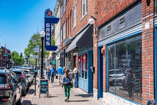 Grays Restaurant in the Downtown Franklin Neighborhood is a popular place for locals.