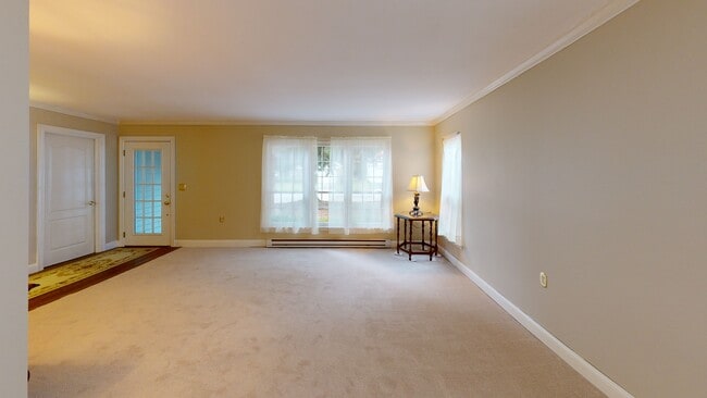 202 Belfast Ln, Ridge, NY 11961 - photo 2