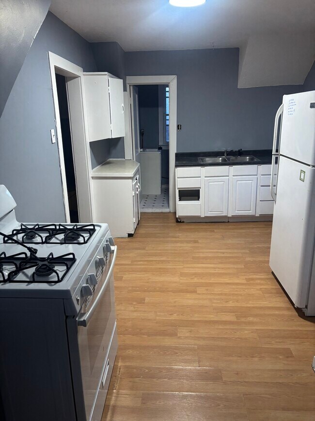 721 Sumner St unit 1, Akron, OH 44311 - photo 5