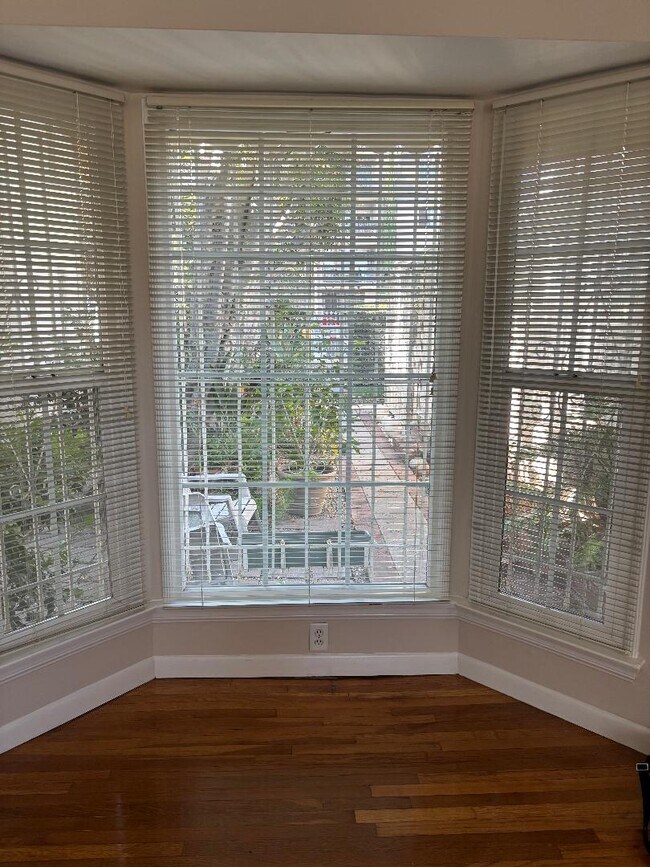 360 N Doheny Dr, West Hollywood, CA 90048 - photo 5