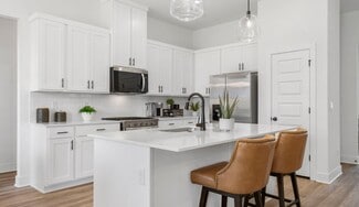 2823 N Grey Squirrel Dr, Fayetteville, AR 72704