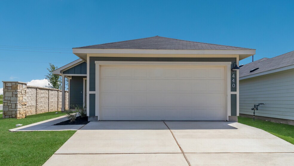 174 Ebbsfleet Dr unit 38476412, Uhland, TX 78640 - photo 1