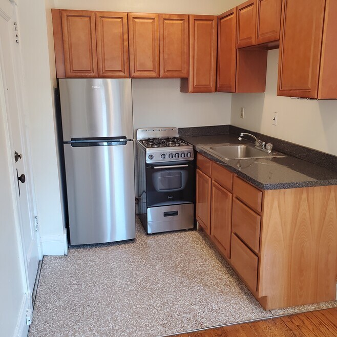 24 Langdon St unit 10, Cambridge, MA 02138 - photo 1