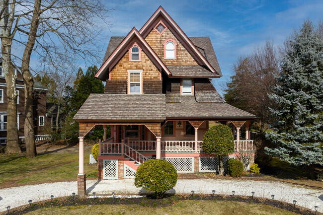 Large Victorian Homes