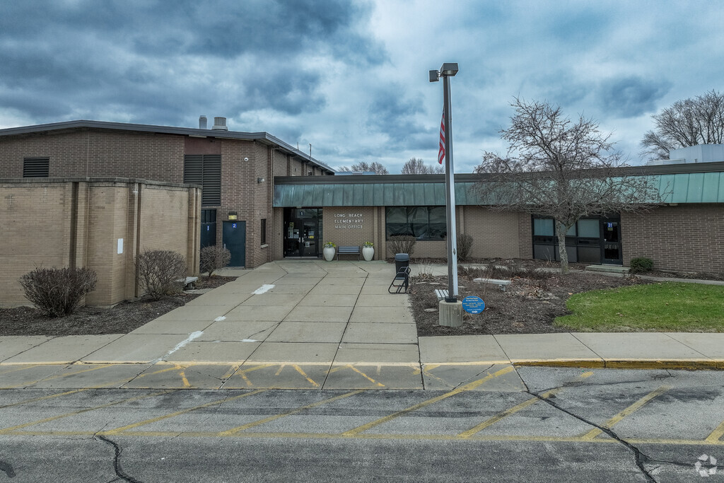 Long Beach Elementary School is located in Montgomery.