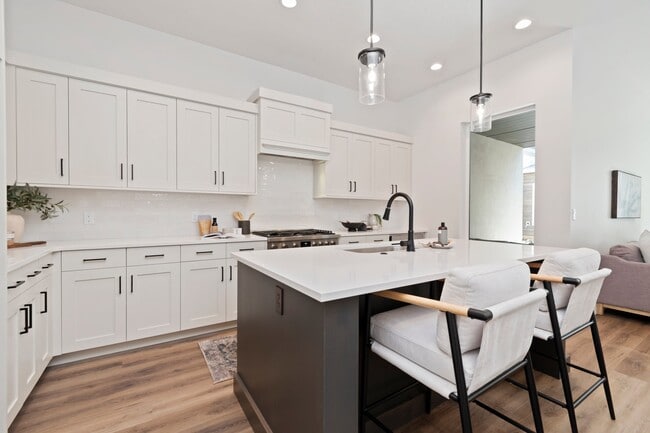 724 S Calhoun Ln, Star, ID 83669 - photo 3