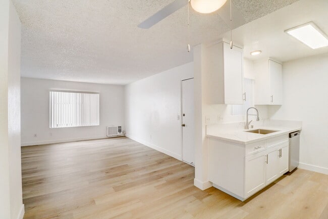 Valle at Canyon, San Diego, CA 91977 - photo 5