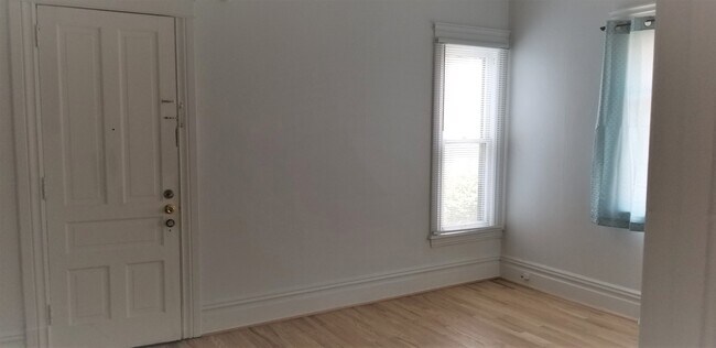 1125 S Westnedge Ave unit 2, Kalamazoo, MI 49008 - photo 2