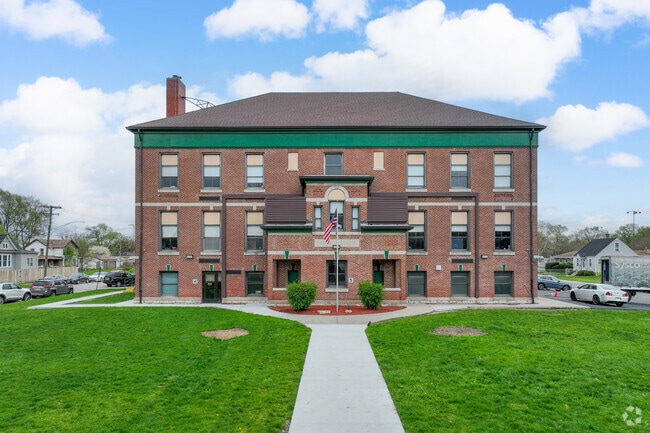 Franklin Elementary School has a newly updated building and has a D rating through Niche.