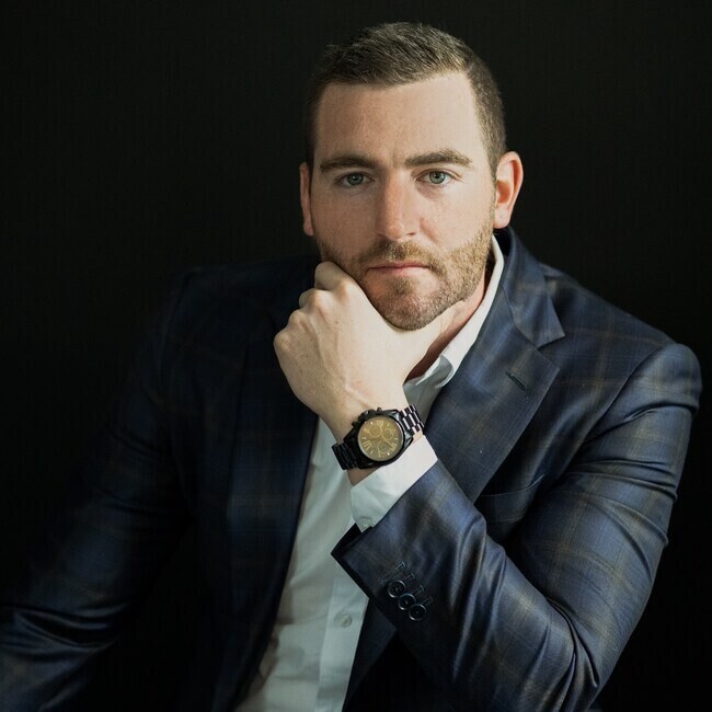Agent Photo
