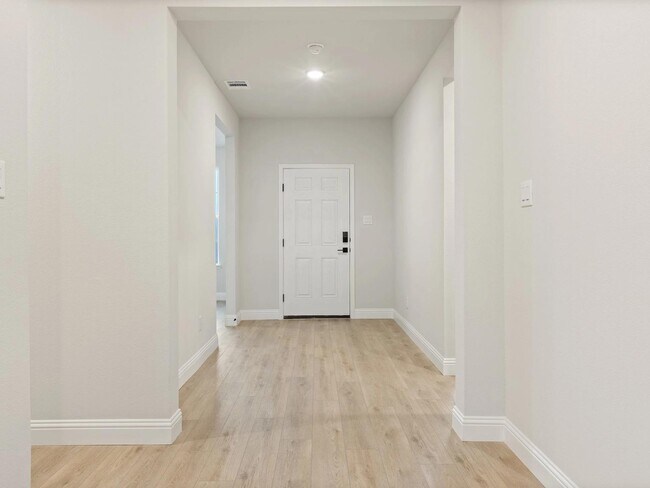 211 Saddletree Dr unit 36471027, Nevada, TX 75173 - photo 3