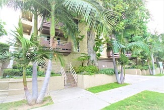 15040 Moorpark St, Sherman Oaks, CA 91403