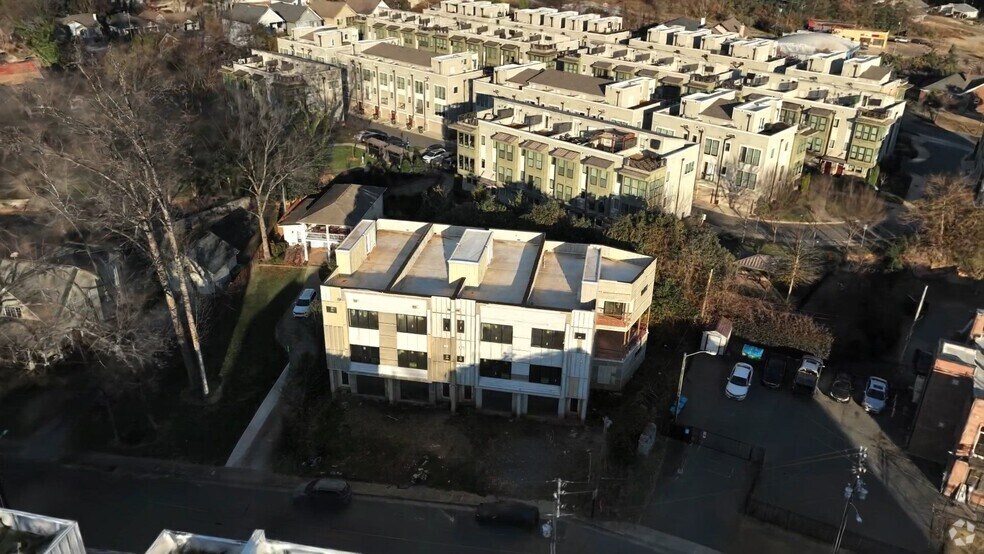 217 Walnut Ave unit B, Charlotte, NC 28208 - photo 2