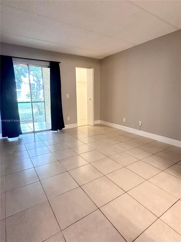 105 Meadows Cir, Boynton Beach, FL 33436 - photo 6