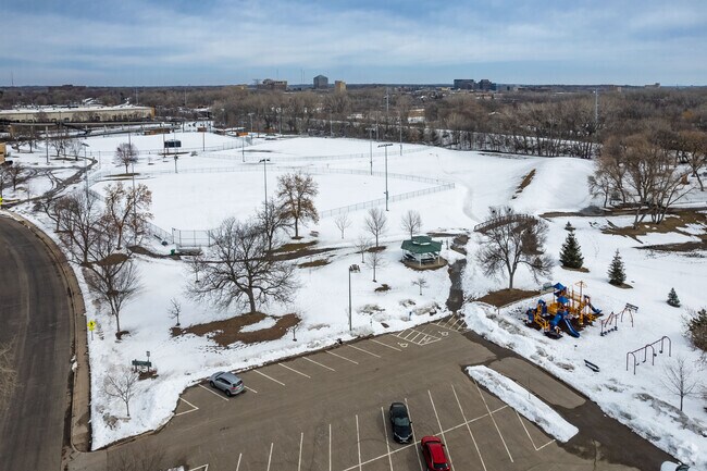 Dakota Park is a 20-Acre Neighborhood Park, with enough for a full day of family fun.